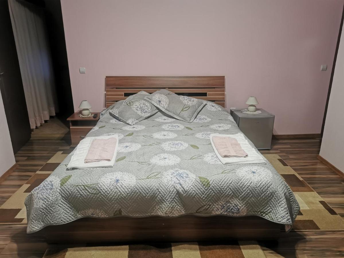 Appartamento Casa Suzy & Roxy Arpasu de Jos Esterno foto