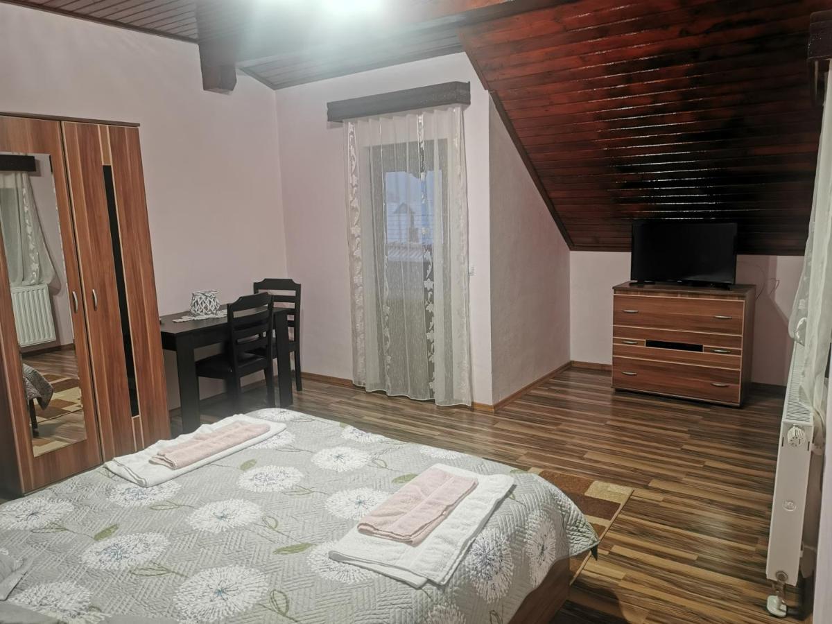Appartamento Casa Suzy & Roxy Arpasu de Jos Esterno foto