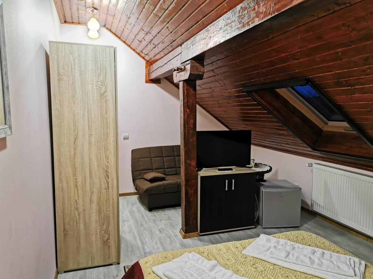 Appartamento Casa Suzy & Roxy Arpasu de Jos Esterno foto